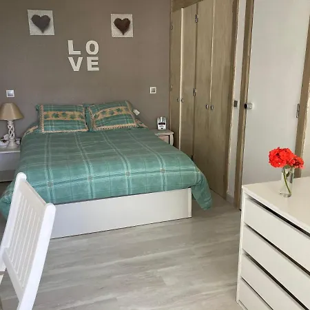 Portugal Maria Appt *